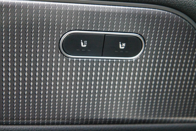 Vehicle image 32 of 35