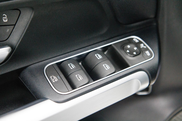 Vehicle image 31 of 35