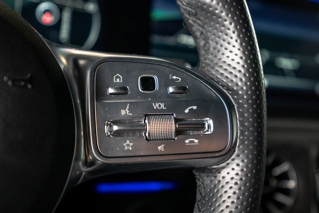 Vehicle image 34 of 39