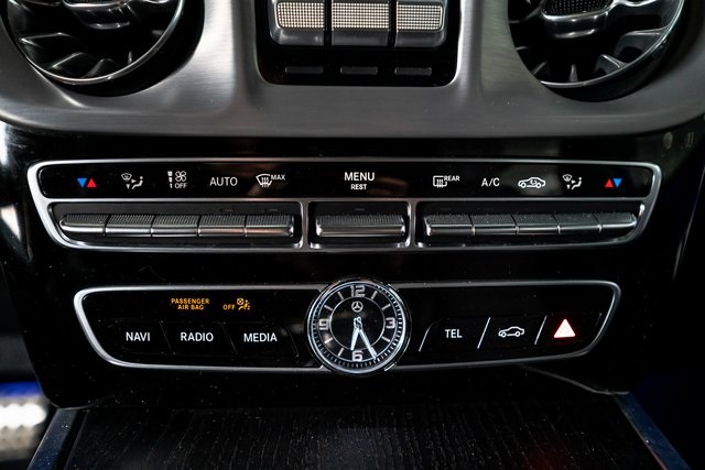 Vehicle image 25 of 39
