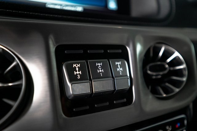 Vehicle image 26 of 39