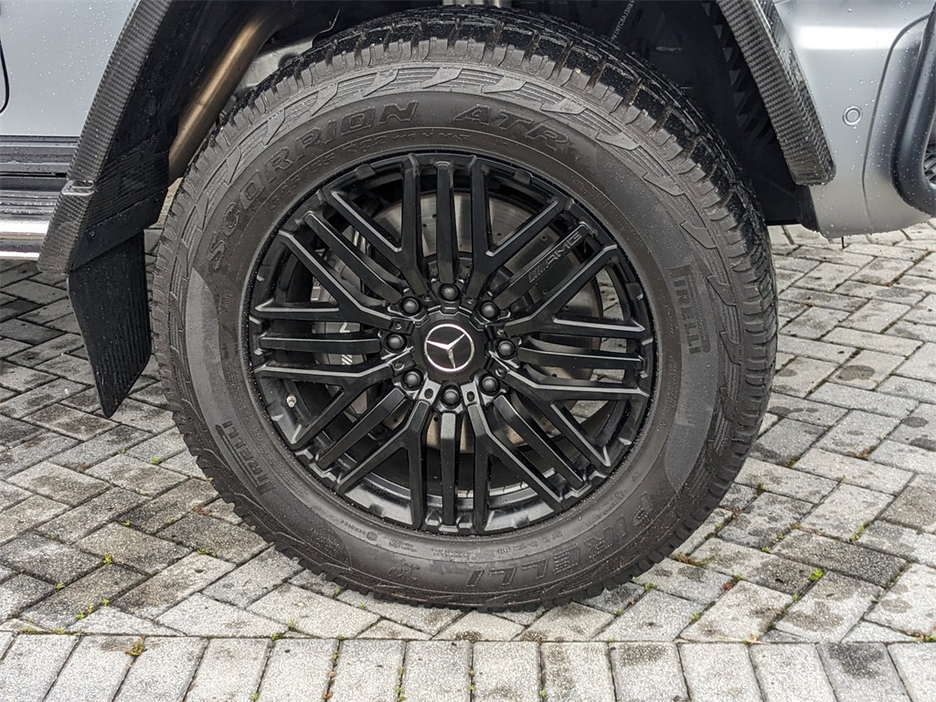 Vehicle image 8 of 30