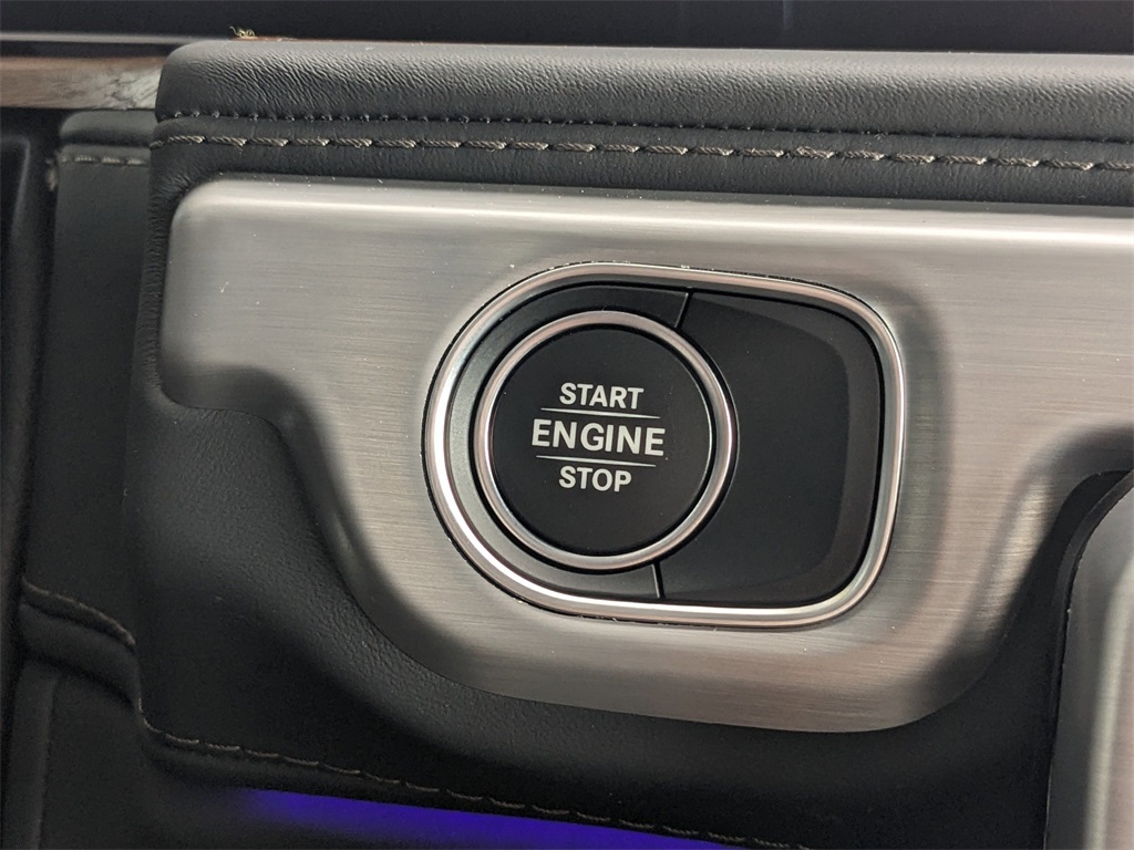 Vehicle image 29 of 30