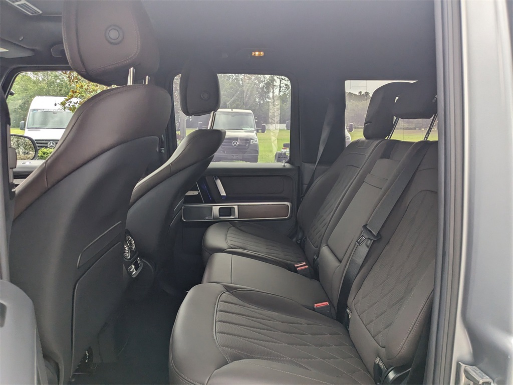 Vehicle image 14 of 30