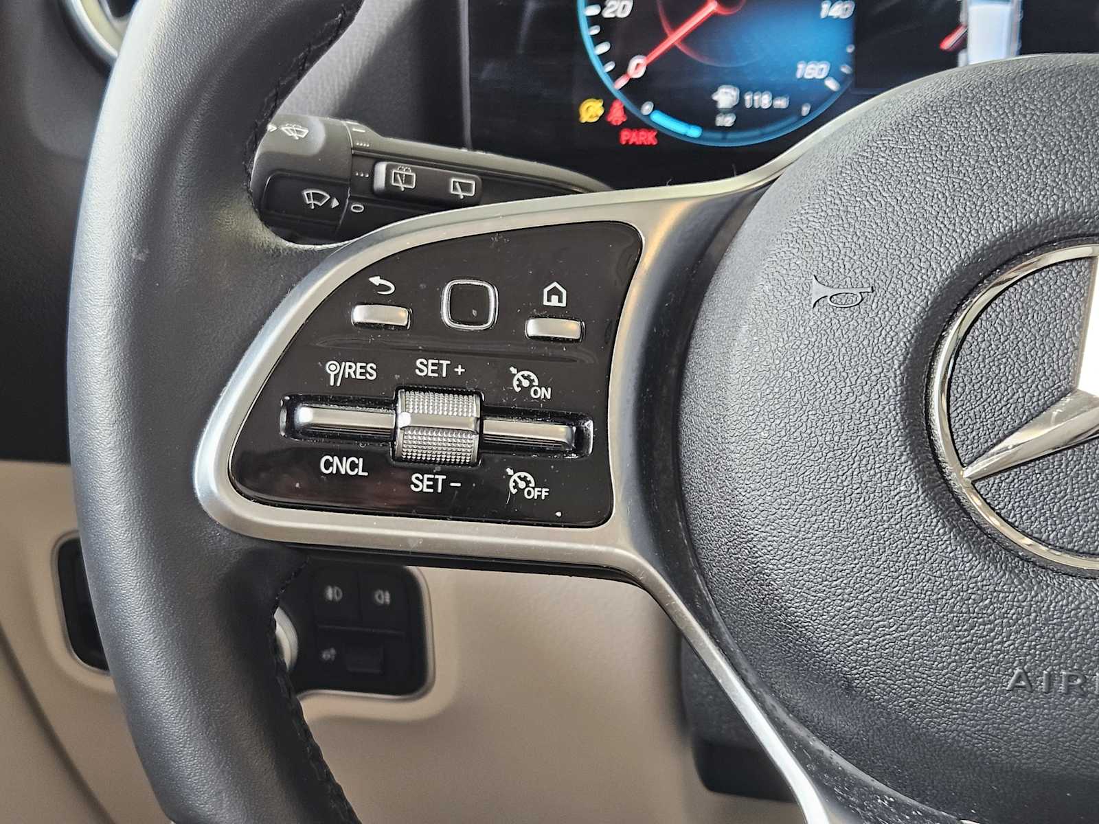 Vehicle image 27 of 30