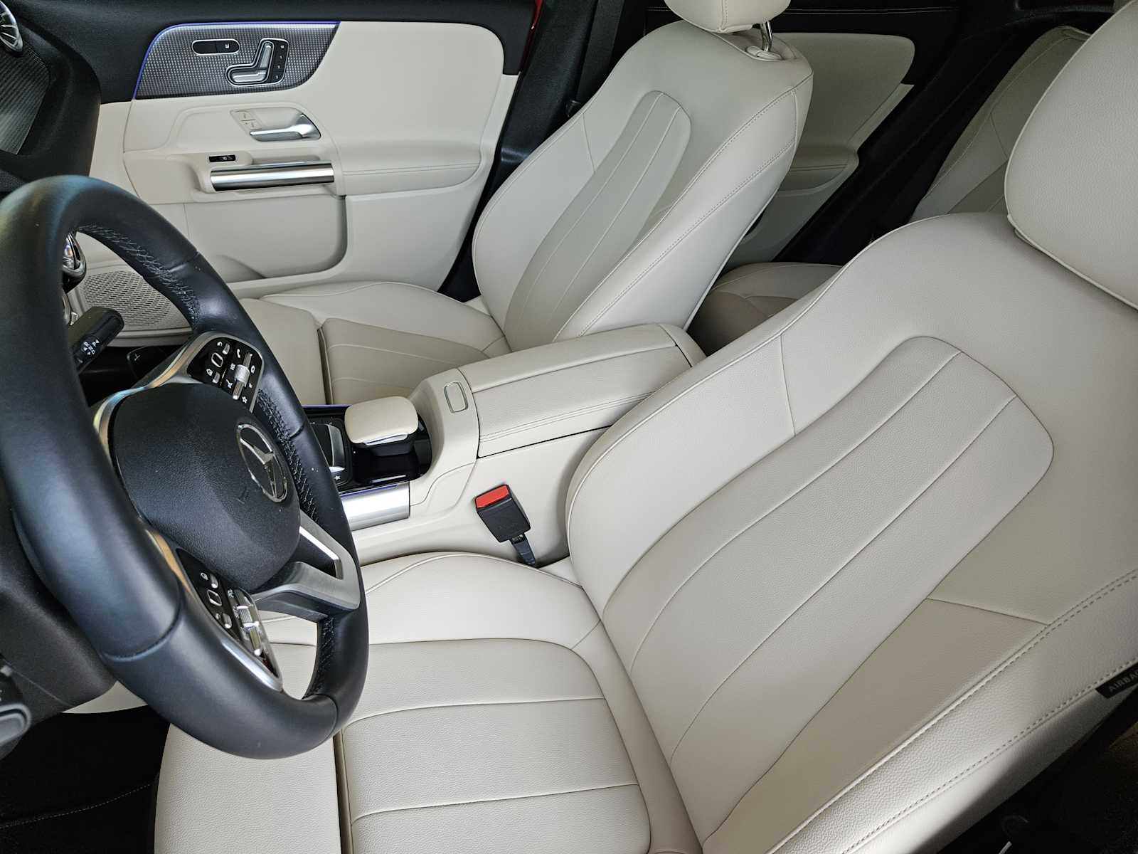 Vehicle image 11 of 30