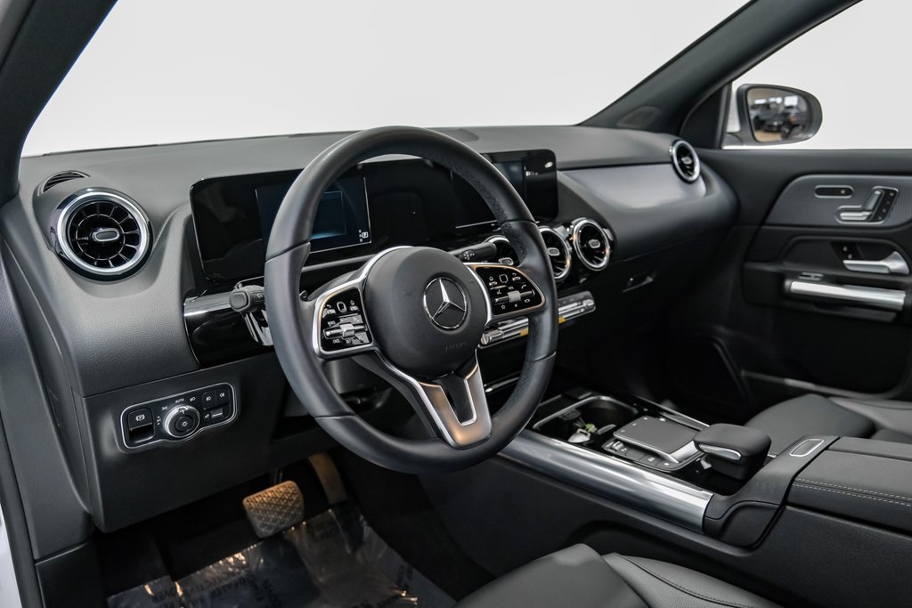 Vehicle image 9 of 53