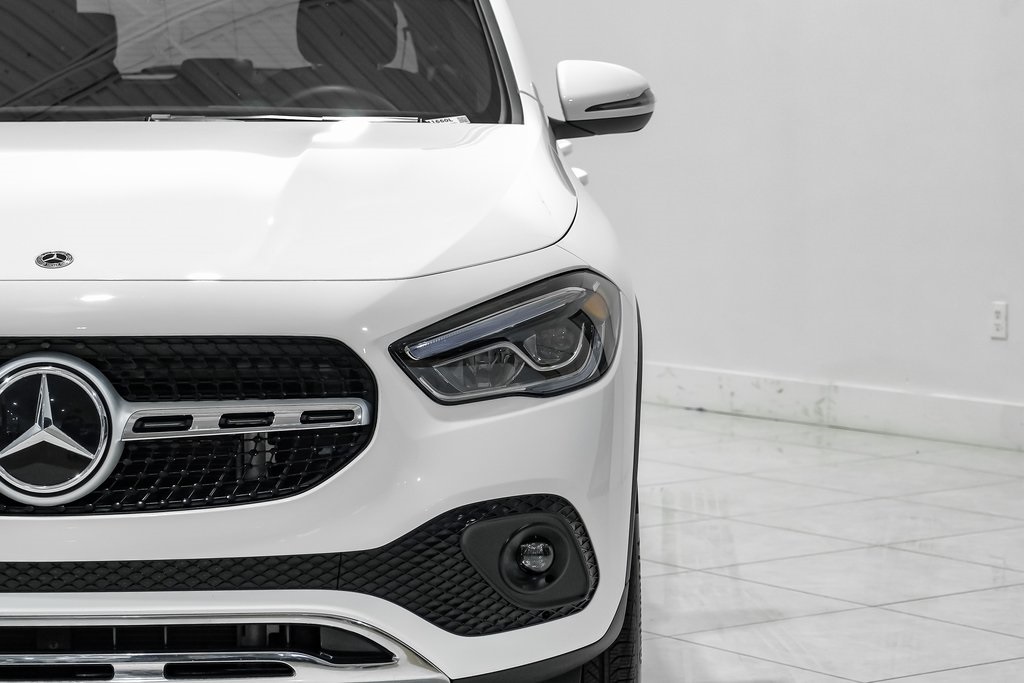 Vehicle image 41 of 53