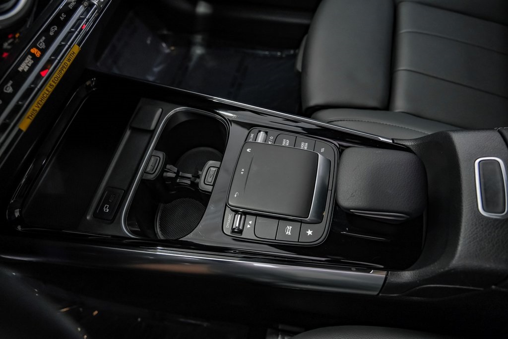 Vehicle image 22 of 53