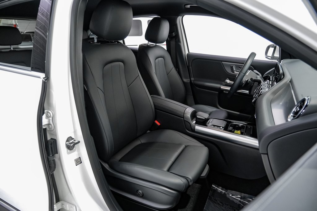 Vehicle image 28 of 53