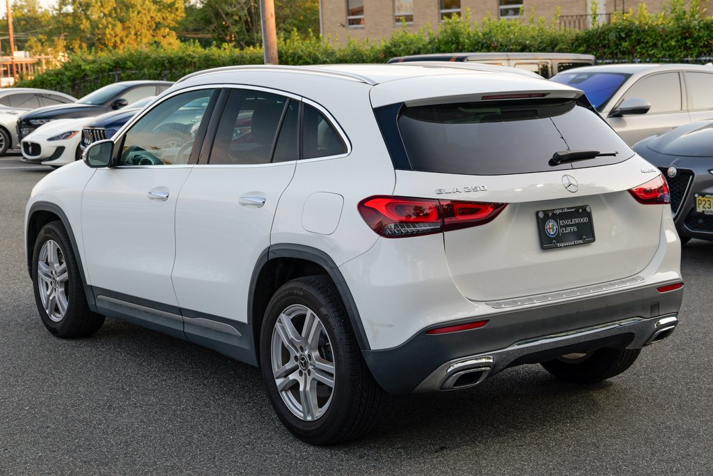 2022 Mercedes-Benz GLA 250 Image 8 of 56