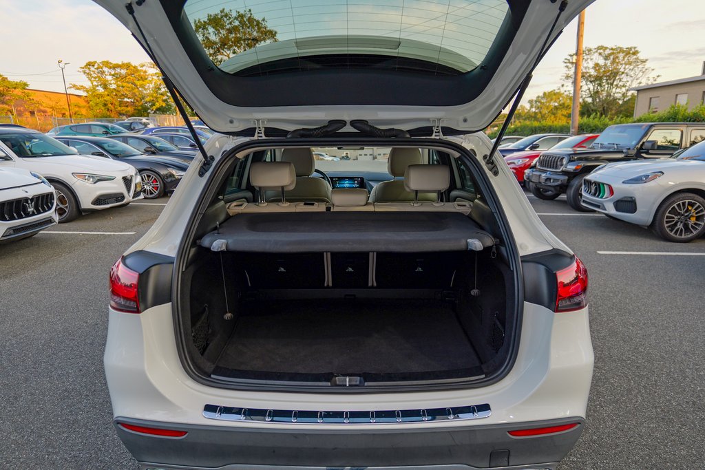 2022 Mercedes-Benz GLA 250 Image 16 of 56