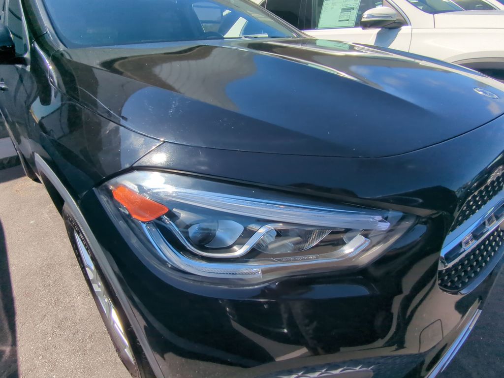 Vehicle image 22 of 25