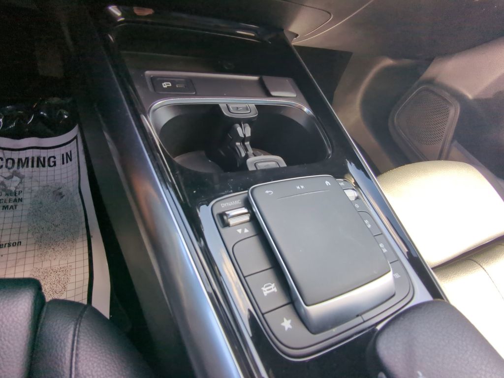 Vehicle image 13 of 25