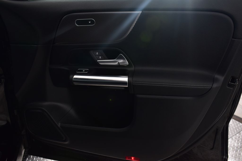Vehicle image 23 of 36