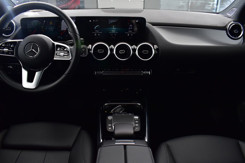 Vehicle image 17 of 36