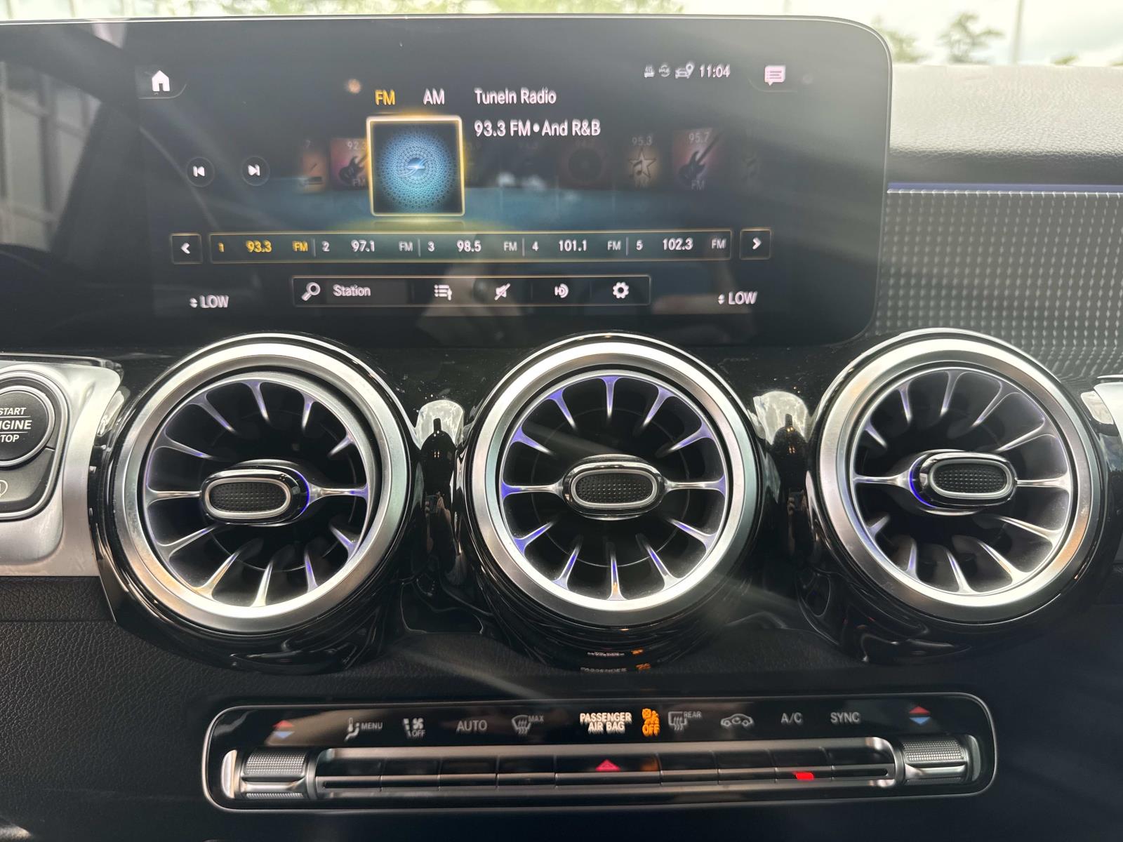 Vehicle image 14 of 27