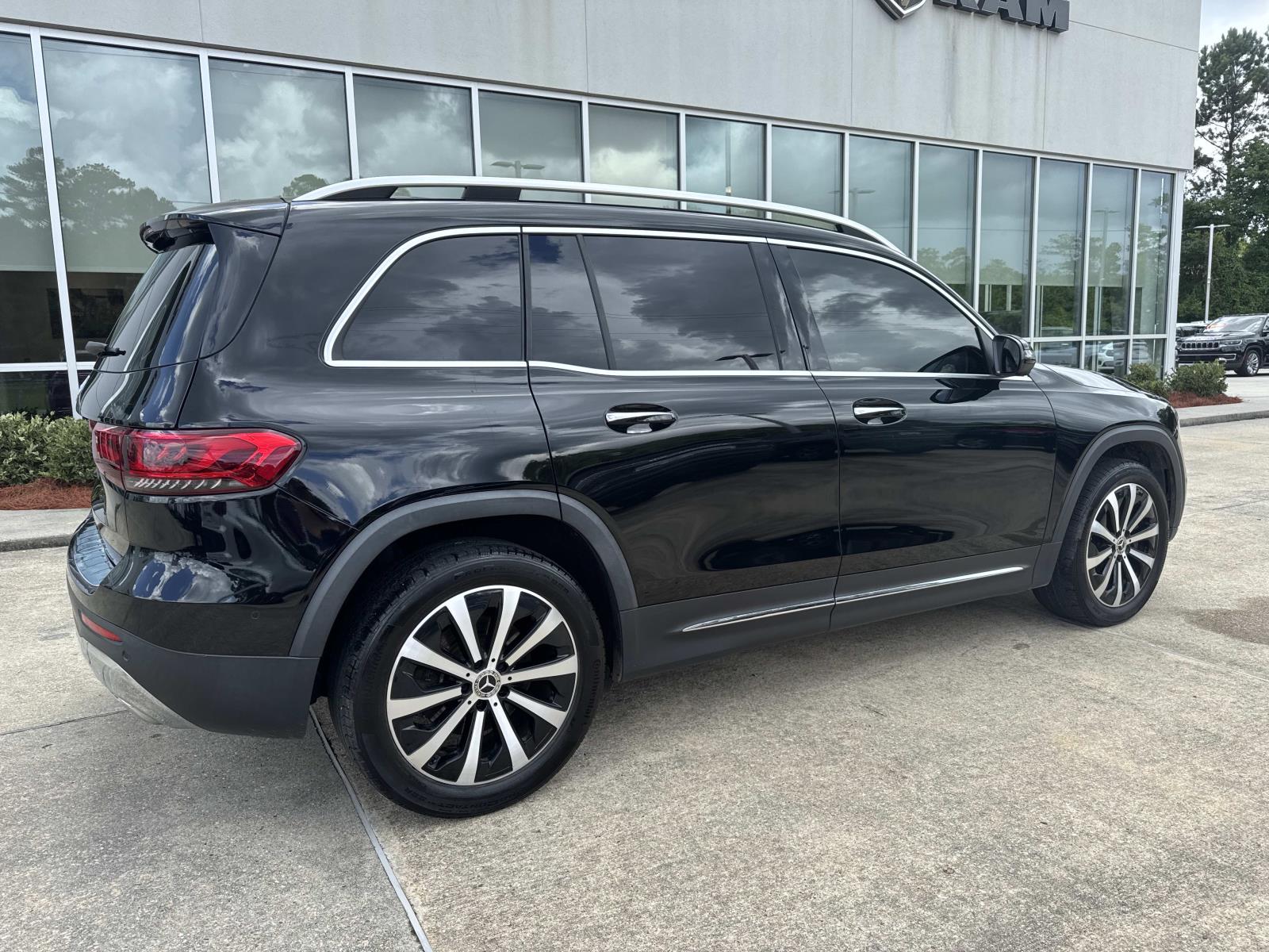 Vehicle image 3 of 27