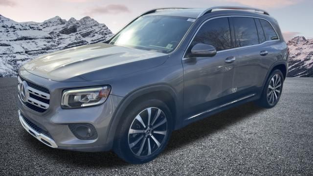 2022 Mercedes-Benz GLB 250 Image 1 of 17