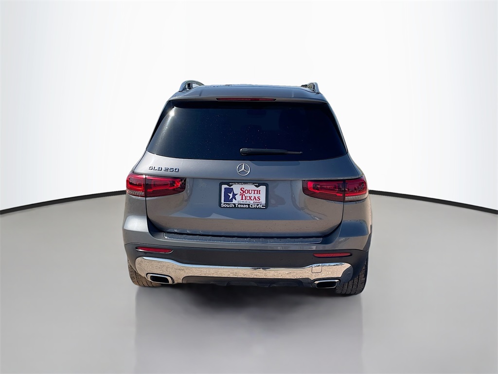 Vehicle image 6 of 12