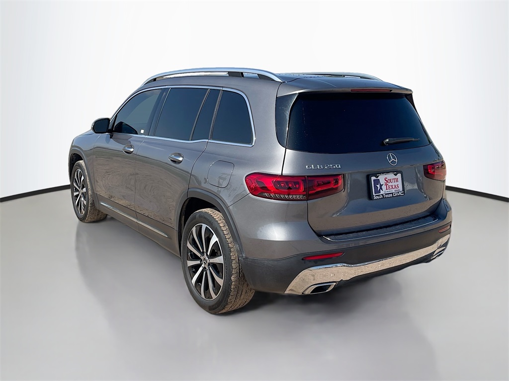 Vehicle image 7 of 12