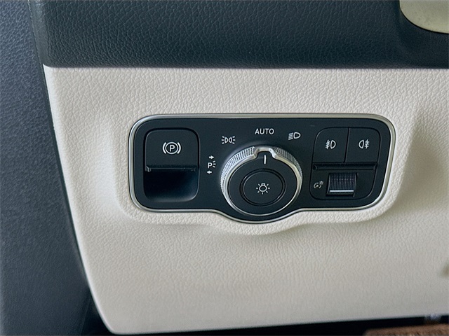 Vehicle image 29 of 29