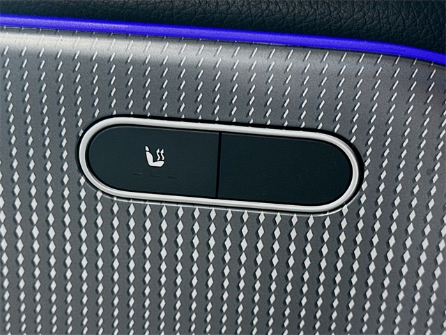 Vehicle image 27 of 29