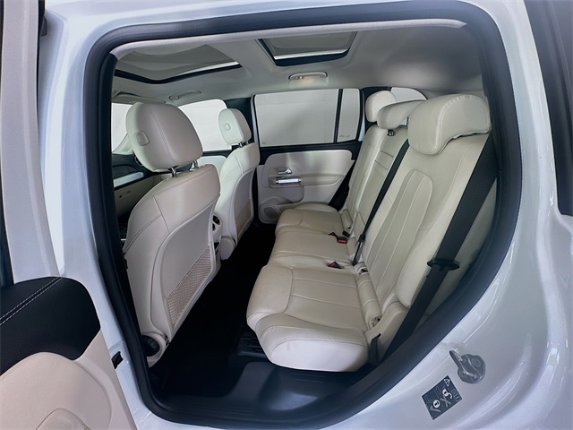 Vehicle image 11 of 29