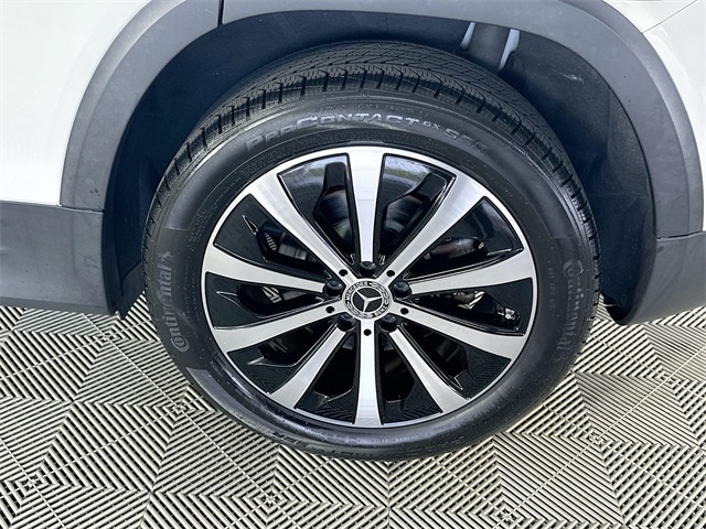 Vehicle image 9 of 29