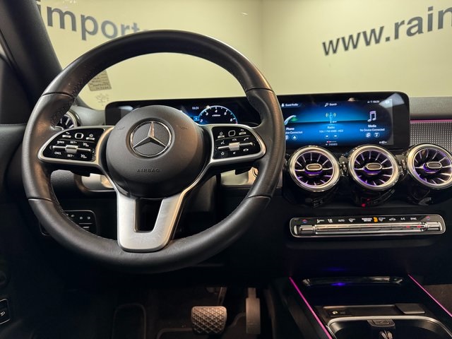 Vehicle image 13 of 28