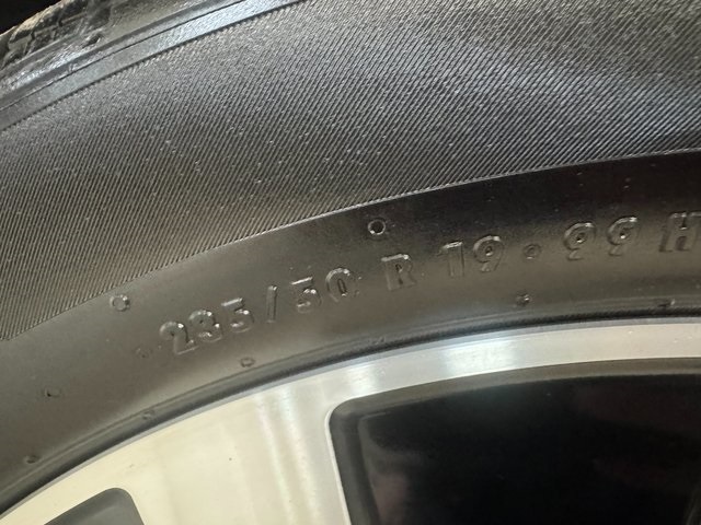 Vehicle image 9 of 28