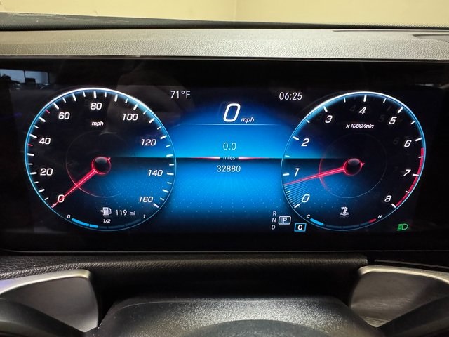 Vehicle image 14 of 28