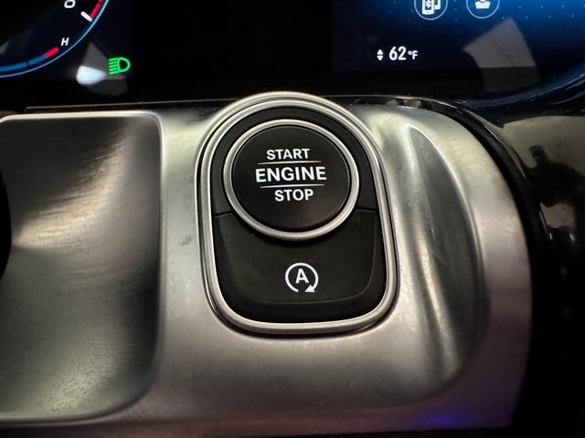 Vehicle image 15 of 28