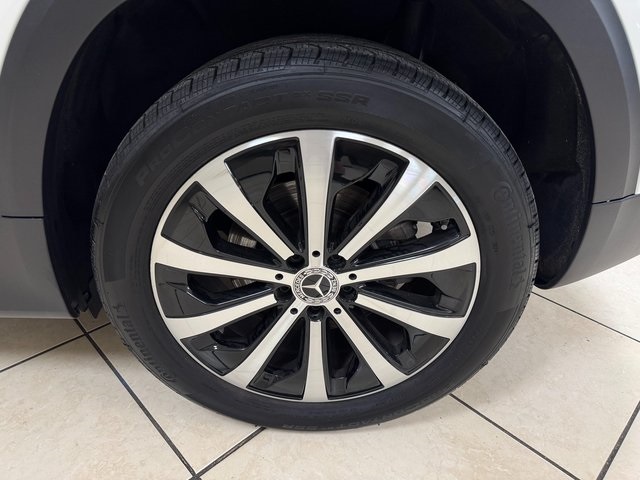 Vehicle image 8 of 28