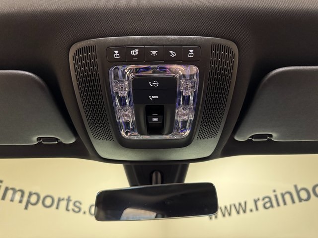 Vehicle image 16 of 28