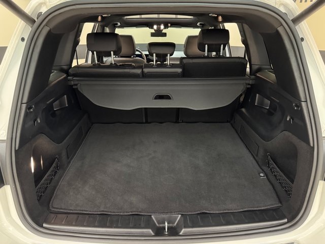Vehicle image 10 of 28