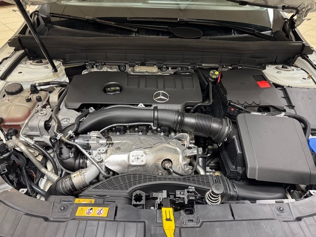 Vehicle image 7 of 28