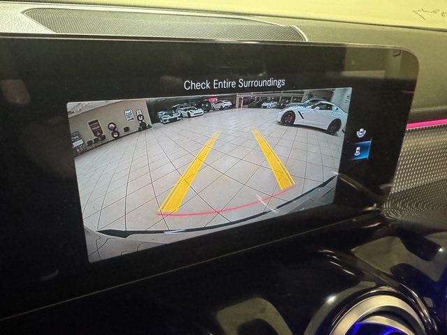 Vehicle image 15 of 28
