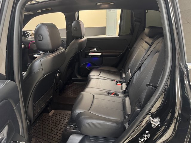 Vehicle image 20 of 28