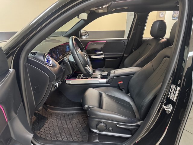Vehicle image 8 of 28