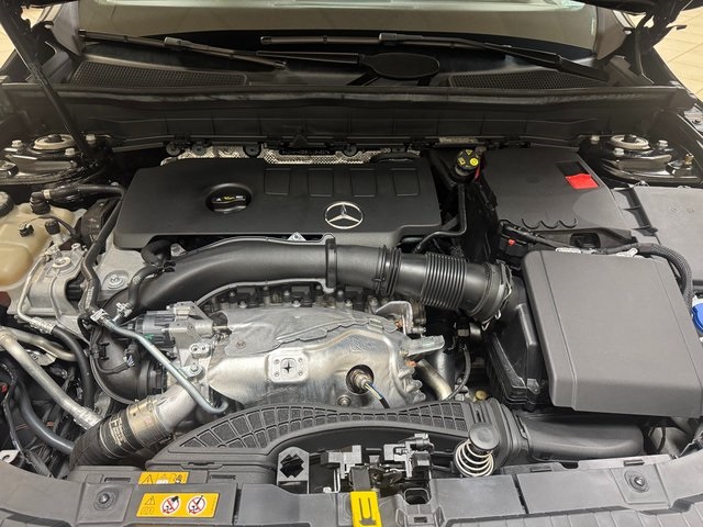 Vehicle image 26 of 28