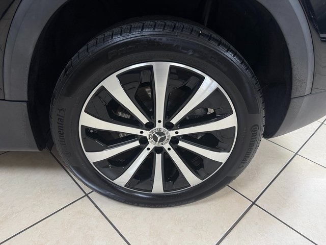 Vehicle image 24 of 28
