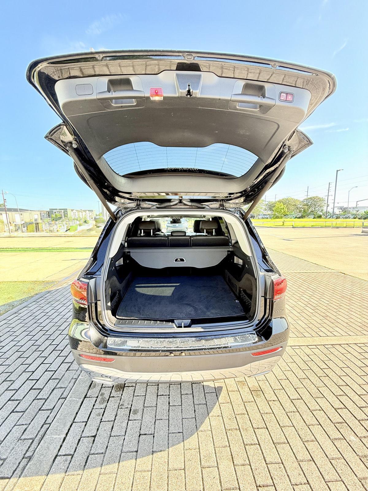 Vehicle image 8 of 16