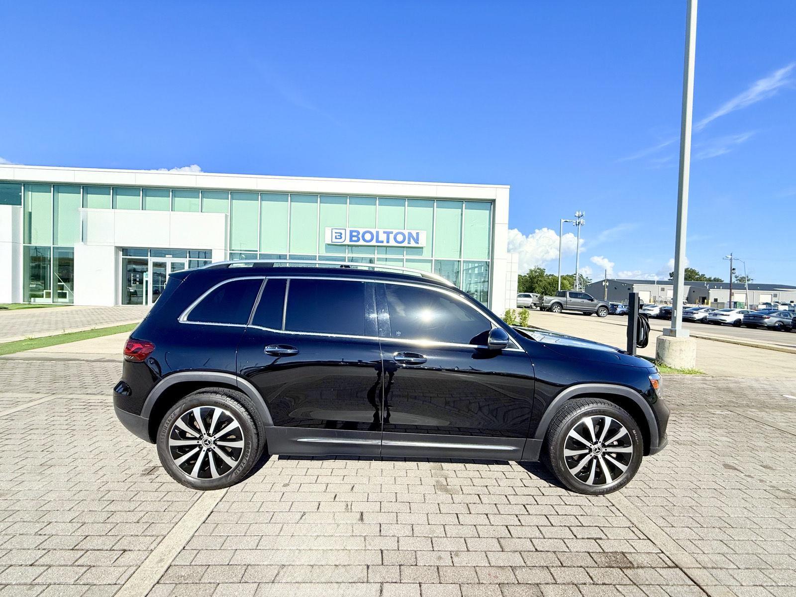 Vehicle image 4 of 16