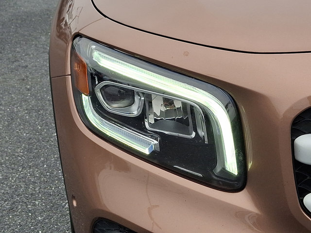 Vehicle image 20 of 31