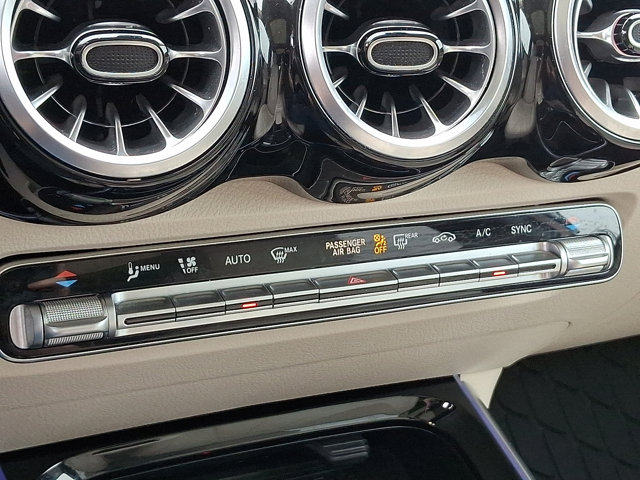 Vehicle image 24 of 31