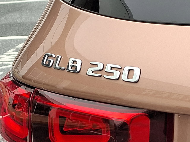 Vehicle image 26 of 31
