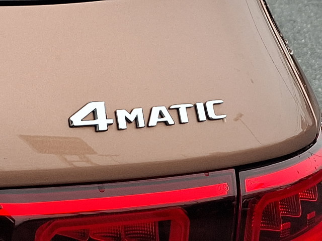Vehicle image 27 of 31
