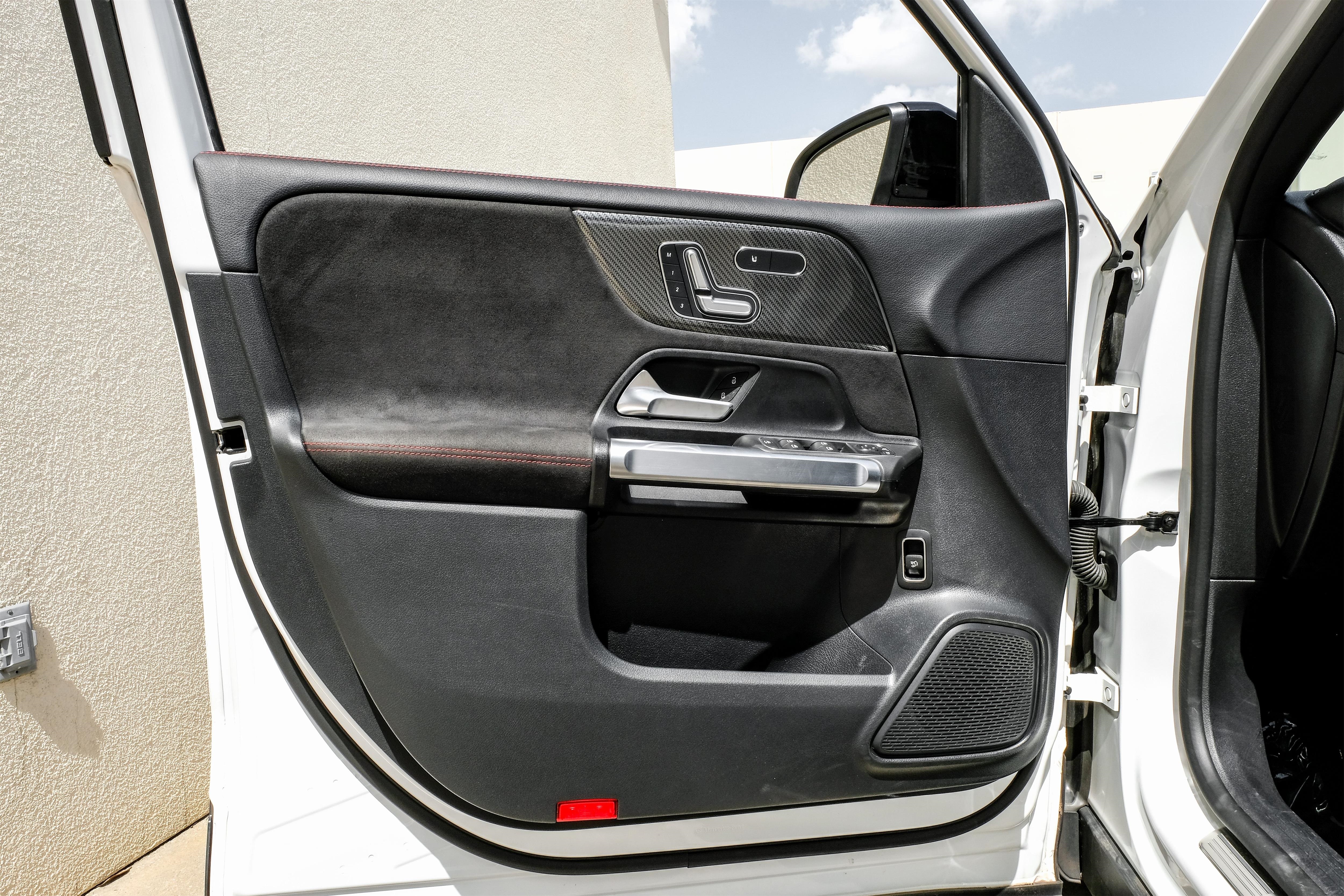 Vehicle image 43 of 48