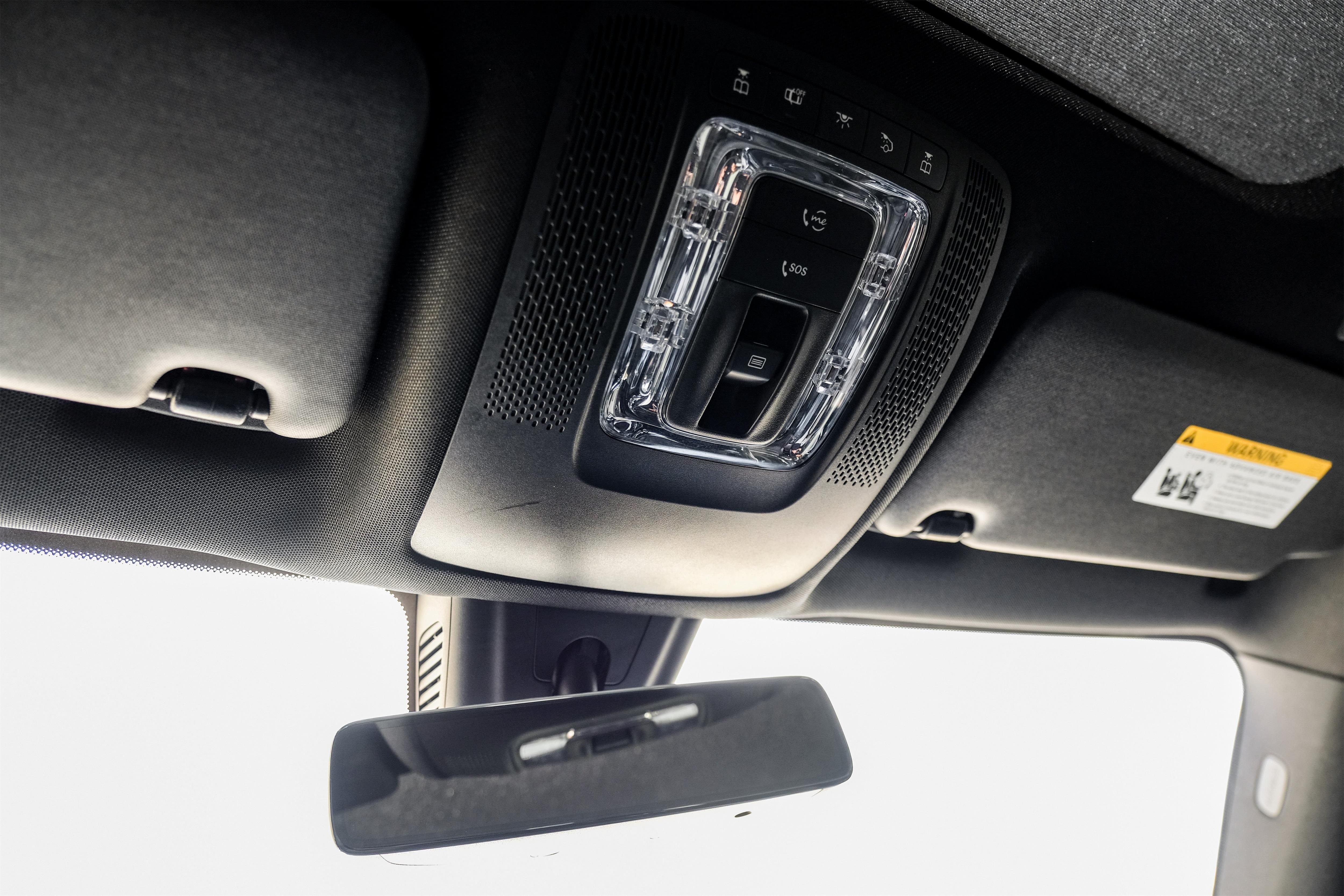 Vehicle image 40 of 48